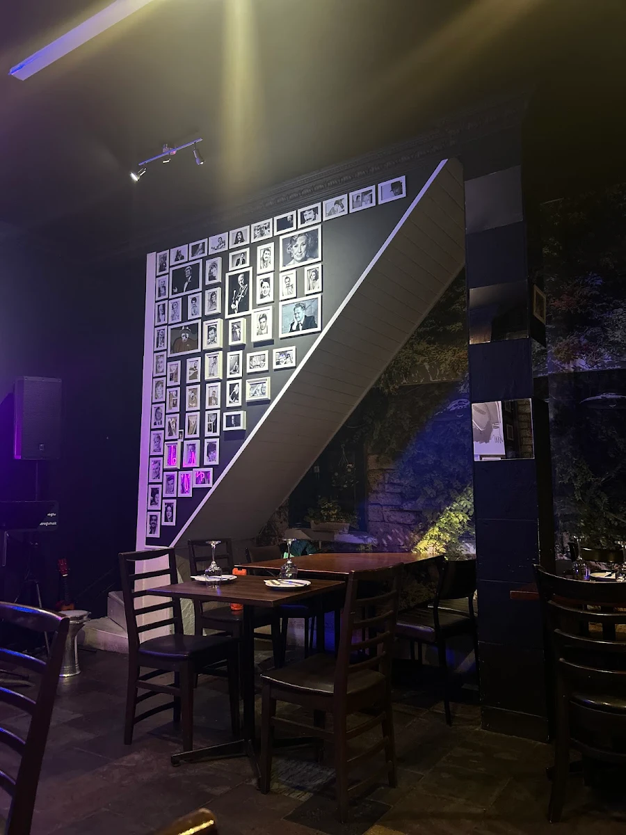 Vibe, Aysel Turkish Restaurant