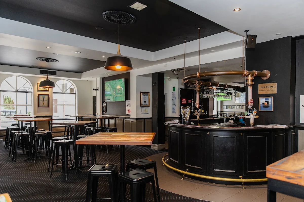 Vibe, The Coopers Inn