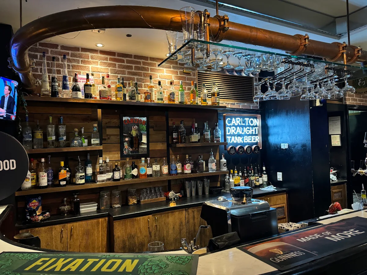 Vibe, The Coopers Inn