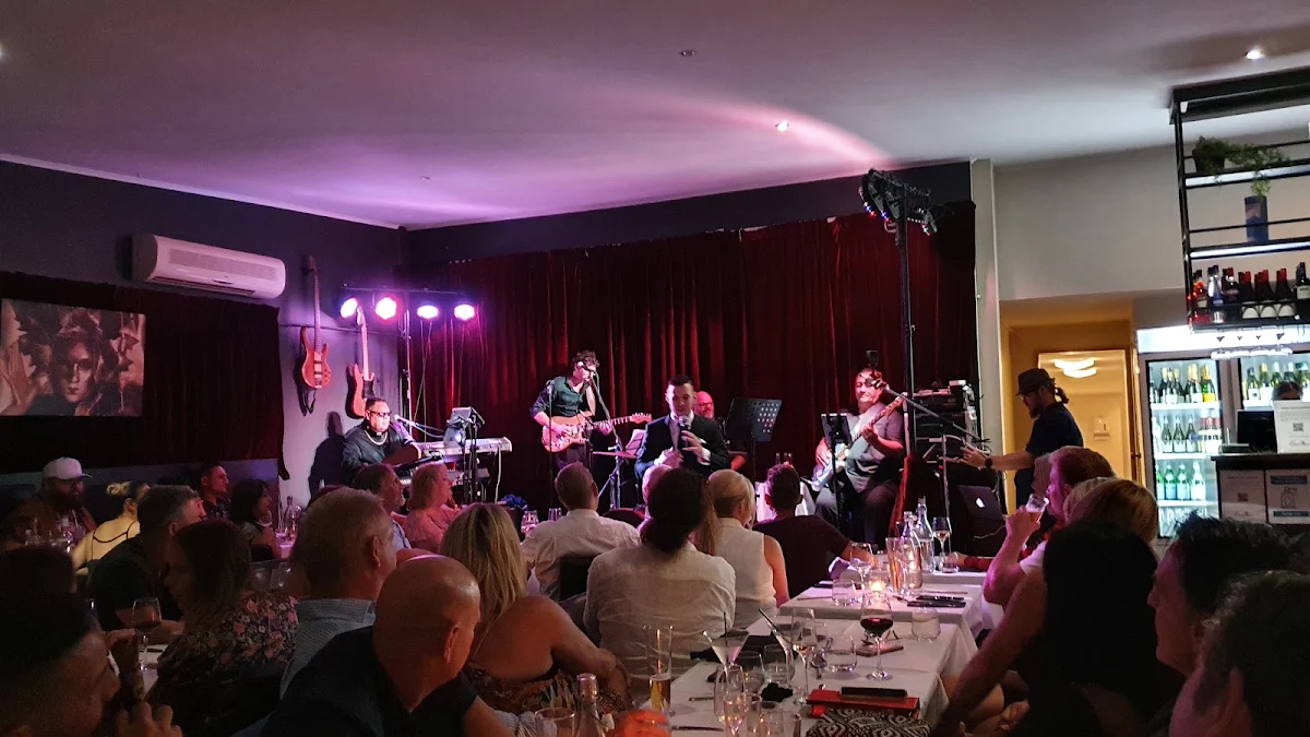 Vibe, Bambino Ristorante