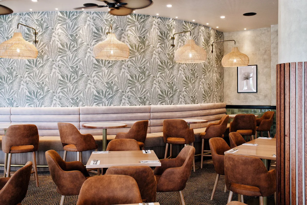 Vibe, The Metropole Hotel