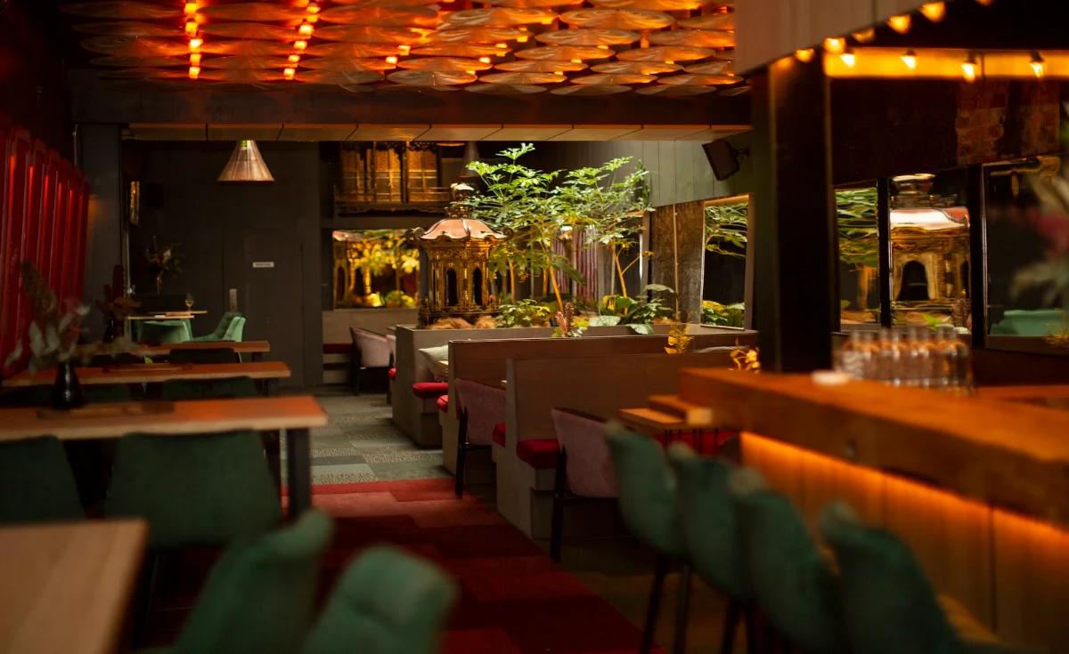 Vibe, Sonder Bar