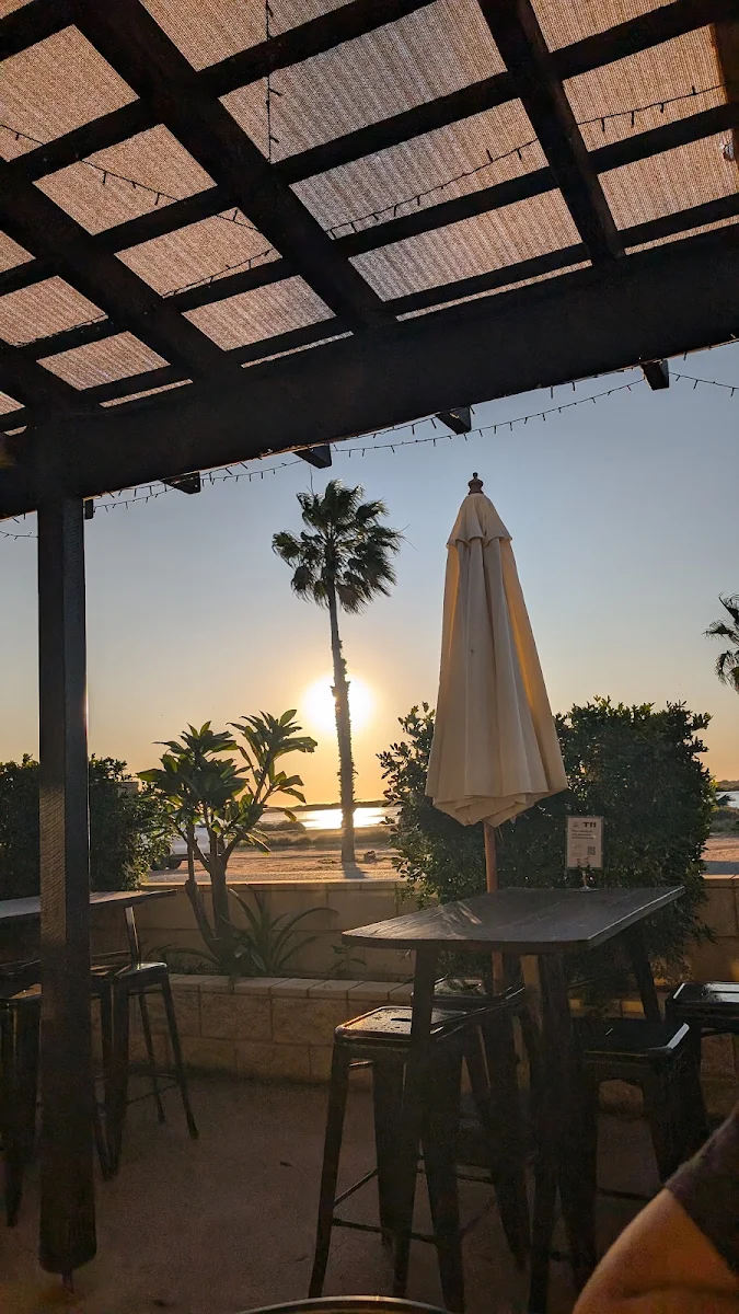 Vibe, Mar E Sol Cafe Bistro