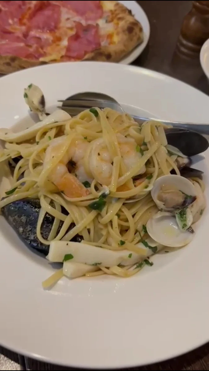 Food & drink, Renzo's Bar