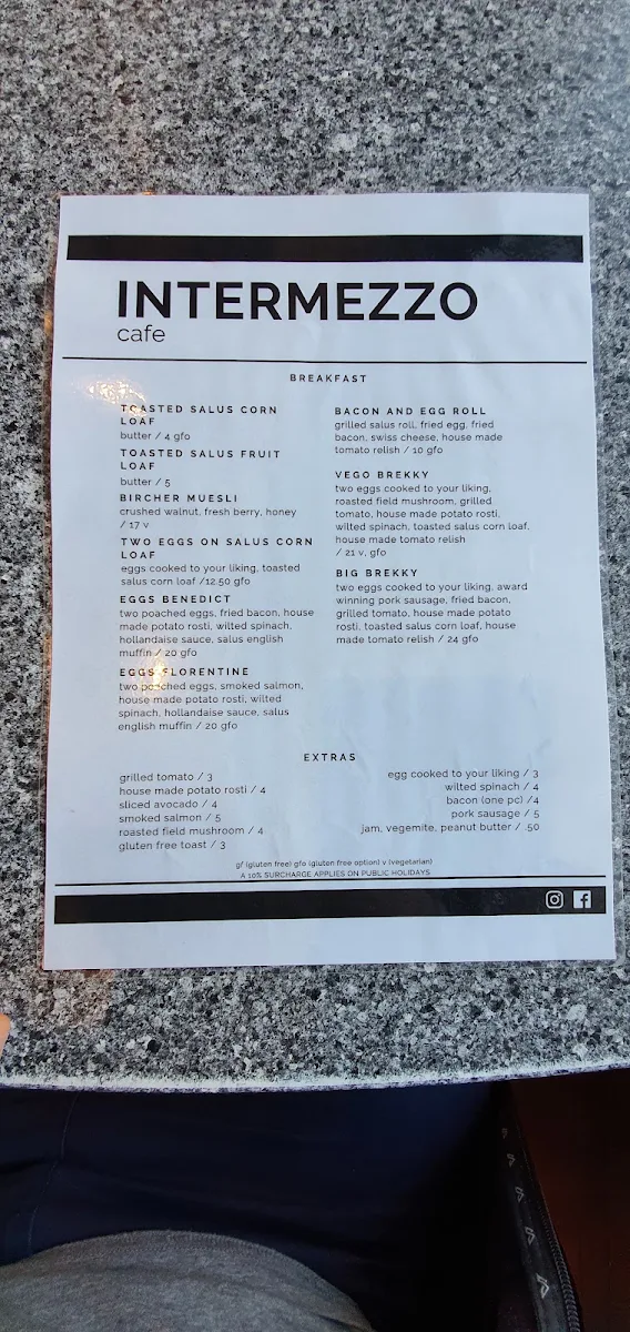 Menu, Intermezzo Cafe