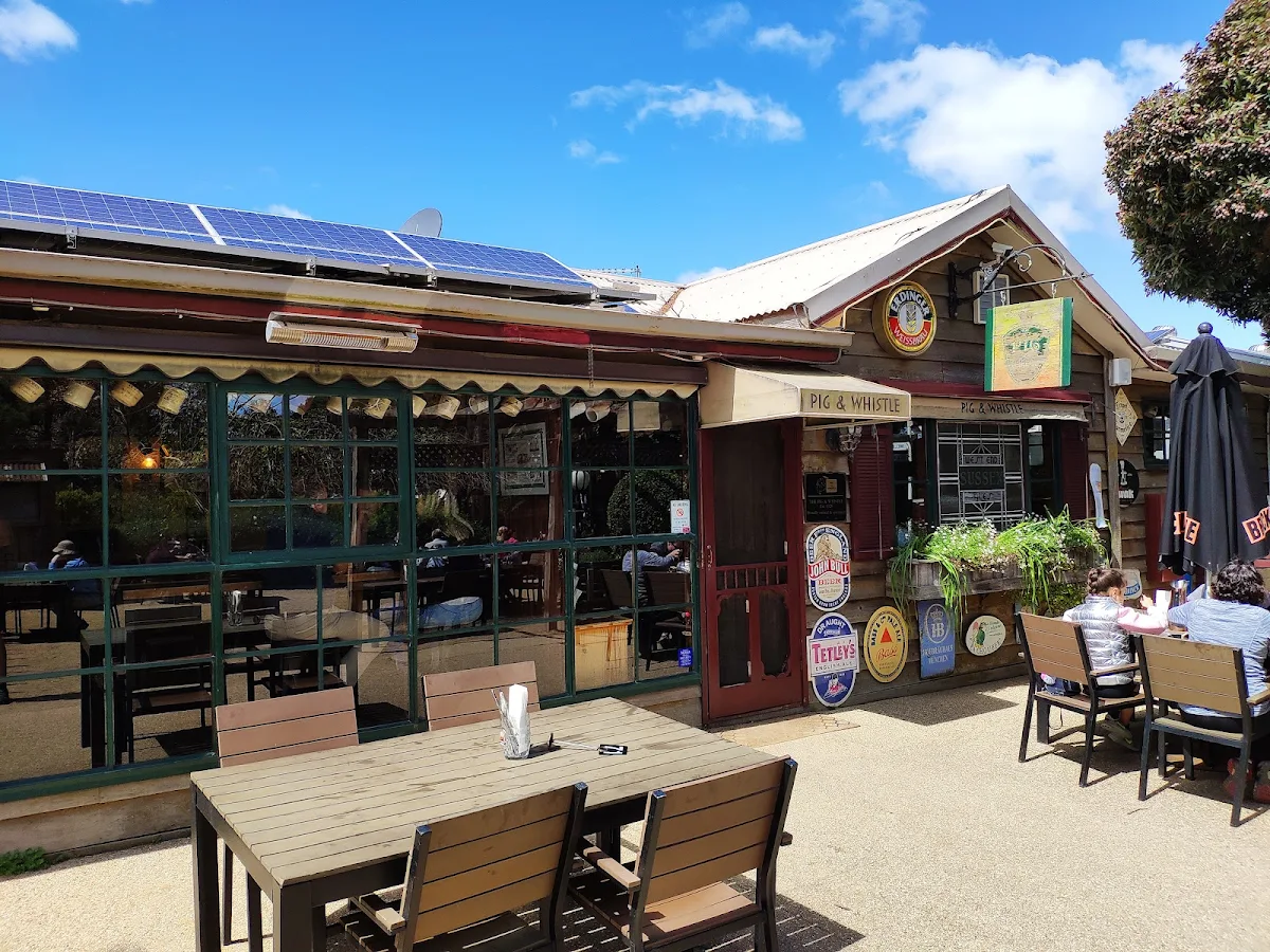 Vibe, The Pig & Whistle Tavern Main Ridge