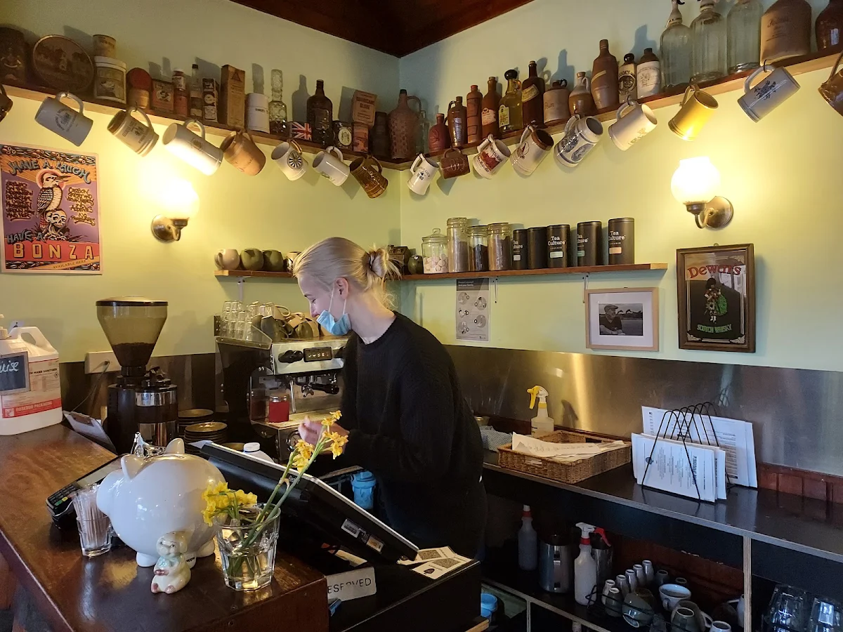 Vibe, The Pig & Whistle Tavern Main Ridge