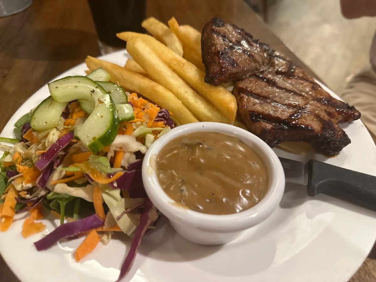 Food & drink, Foxy Malone's Irish Pub