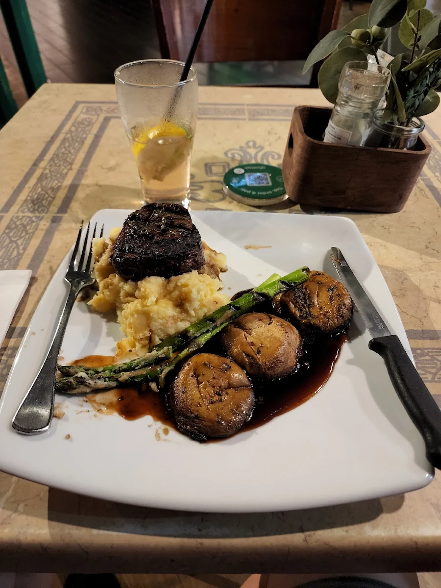 Food & drink, Foxy Malone's Irish Pub