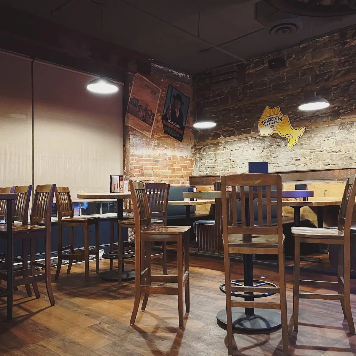 Vibe, Lone Star Texas Grill