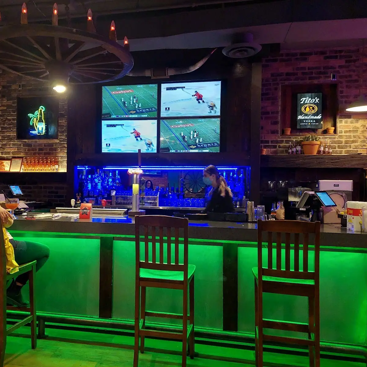 Vibe, Lone Star Texas Grill