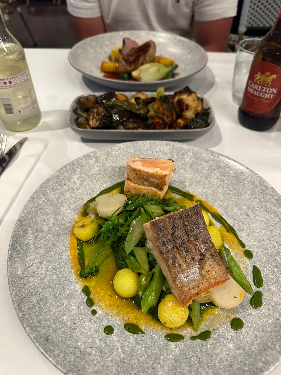 Food & drink, Dazzas Bar at RACV Noosa Resort