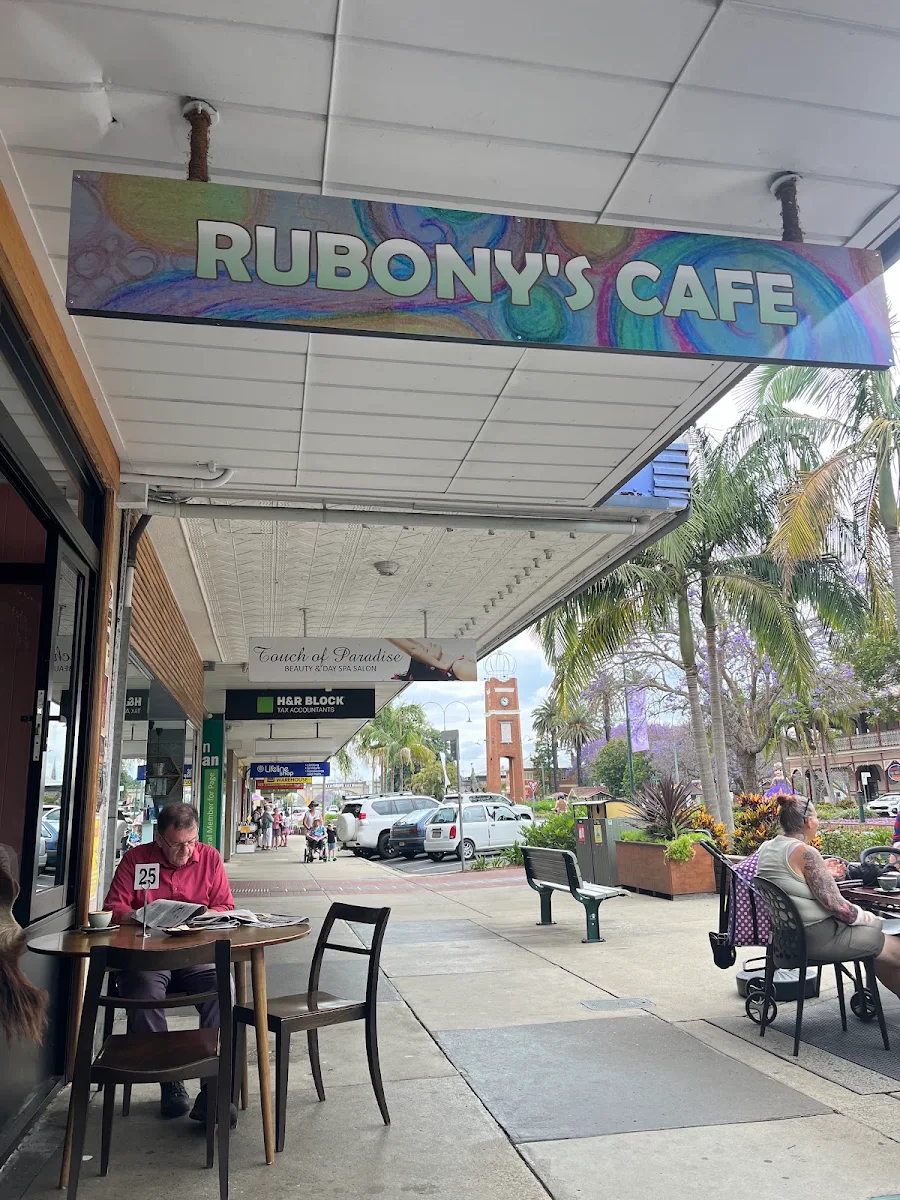 Vibe, Rubony’s Cafe