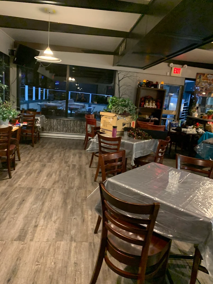 Vibe, Heartland Restaurant