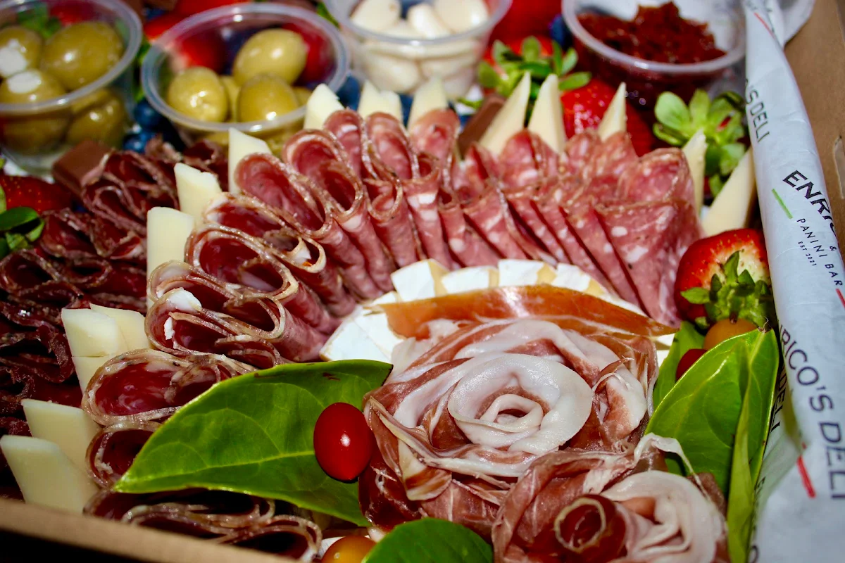 Food & drink, Nonna Lisa's Deli and Panini