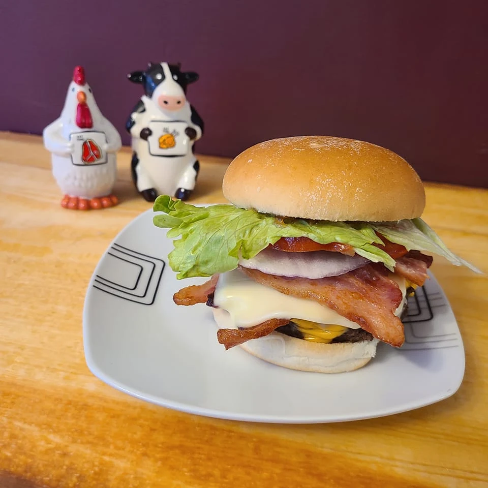 Food & drink, Barnyard Grill Food Truck