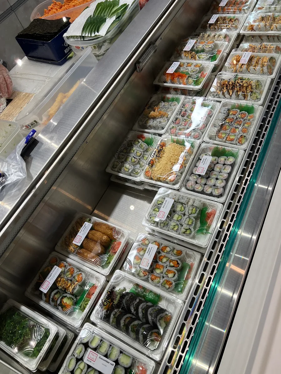 Vibe, Mac’s Sushi