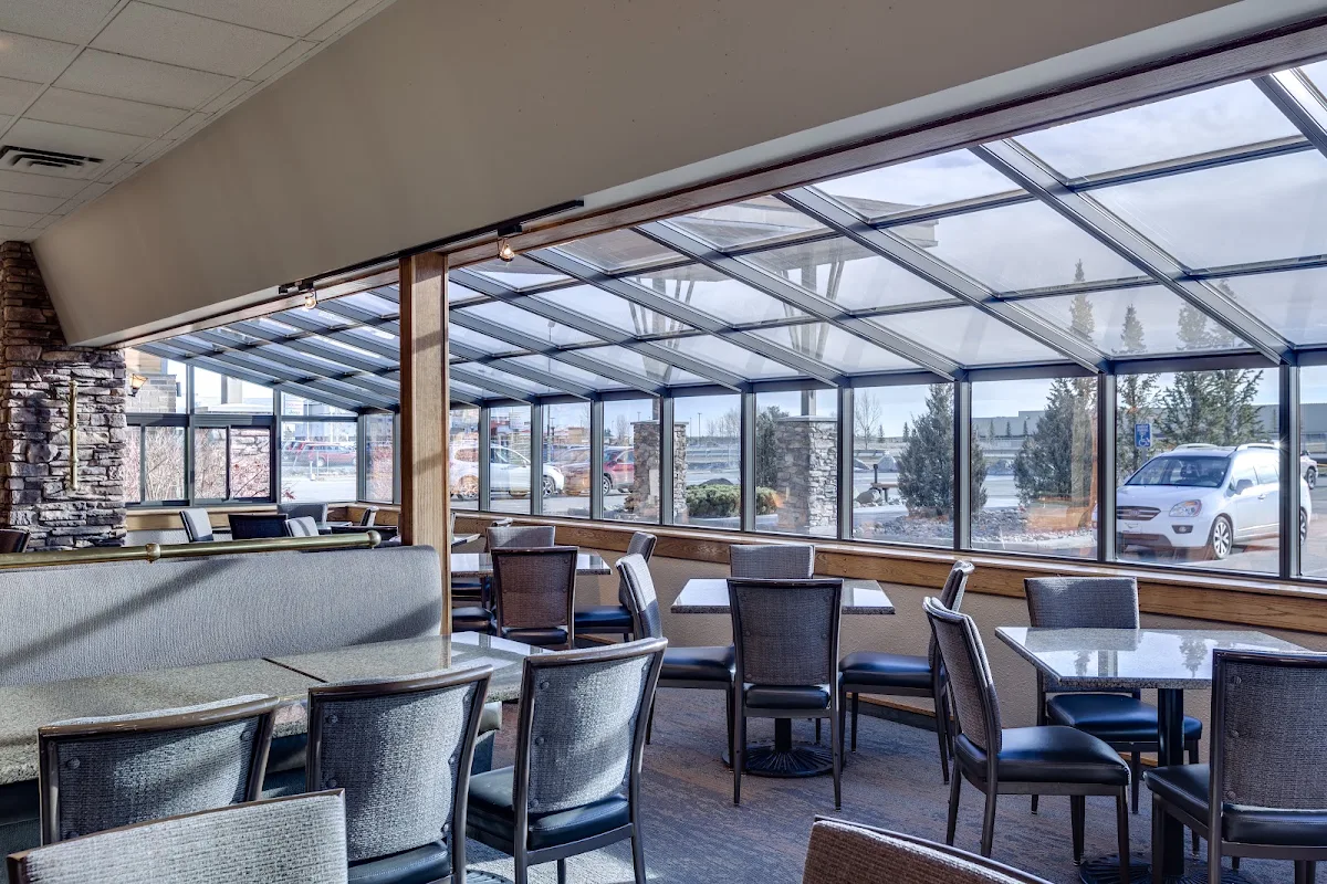 Vibe, Seasons Cafe and Eatery