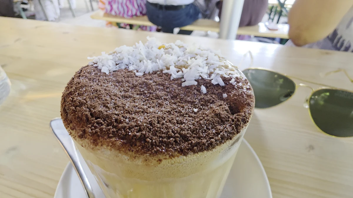 Food & drink, Green Olive at Red Hill