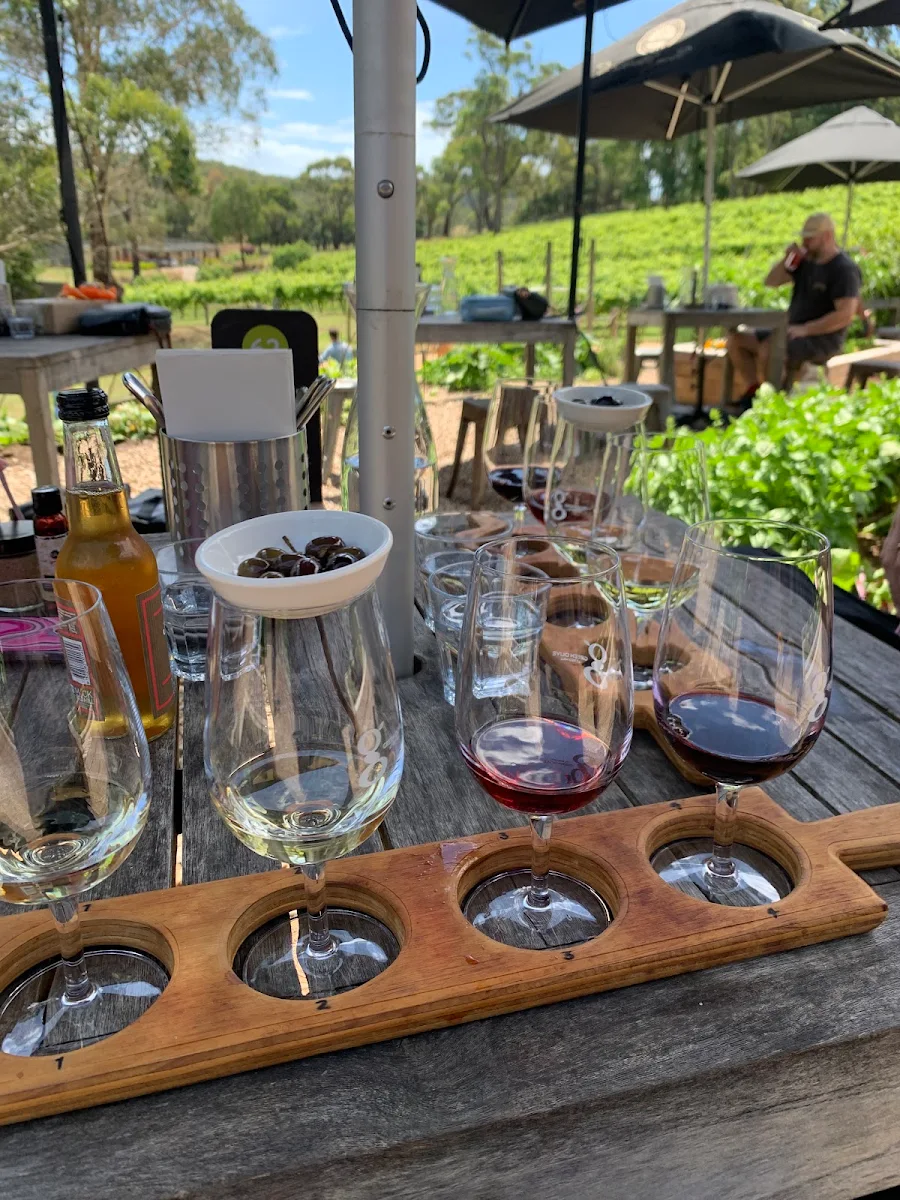 Food & drink, Green Olive at Red Hill