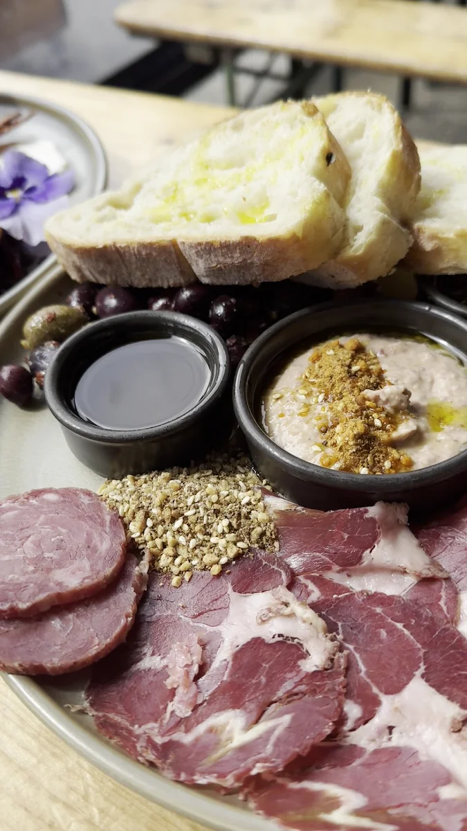 Food & drink, Green Olive at Red Hill