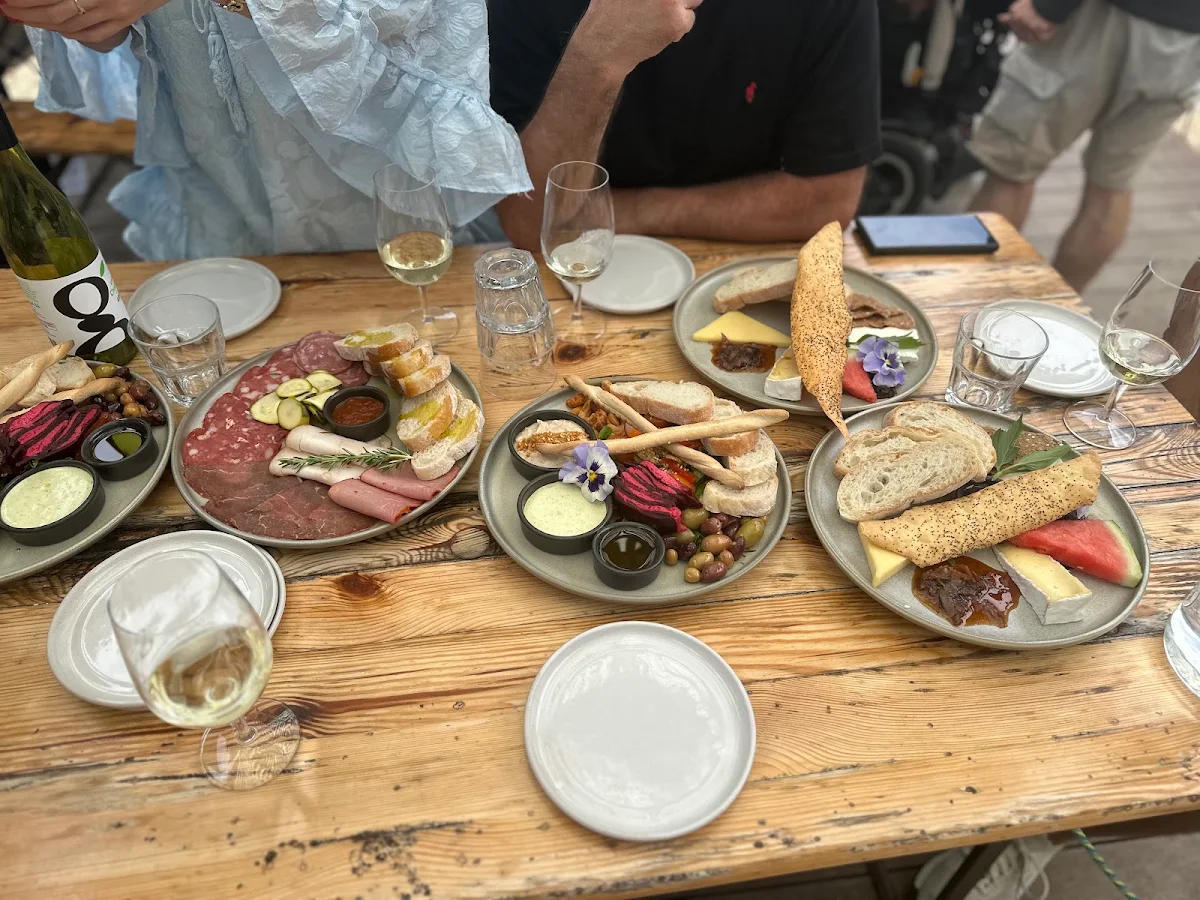 Food & drink, Green Olive at Red Hill