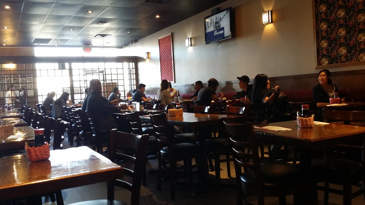 Vibe, Sushi & Roll