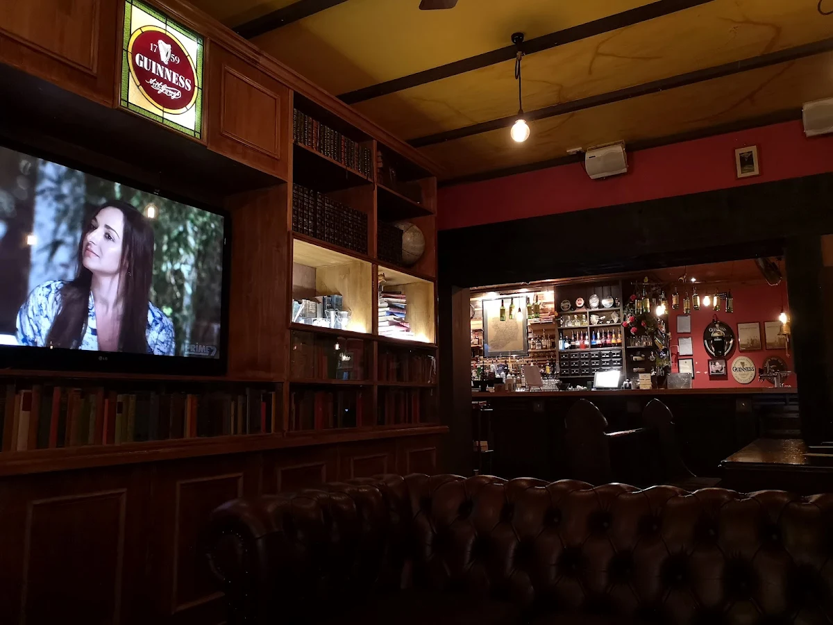 Vibe, Seanchai Irish Pub