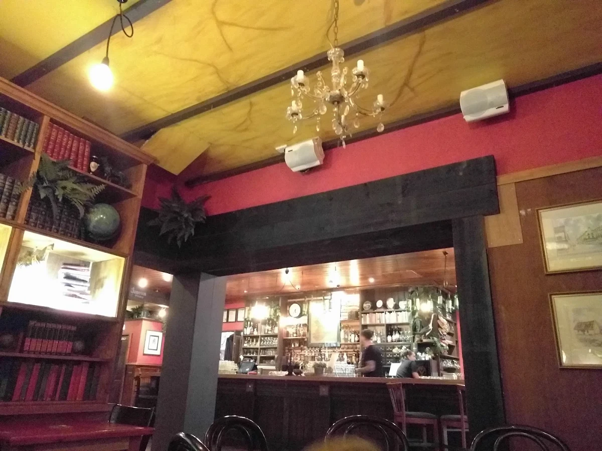Vibe, Seanchai Irish Pub