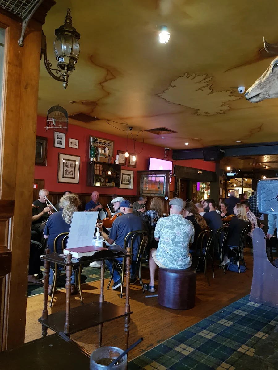 Vibe, Seanchai Irish Pub