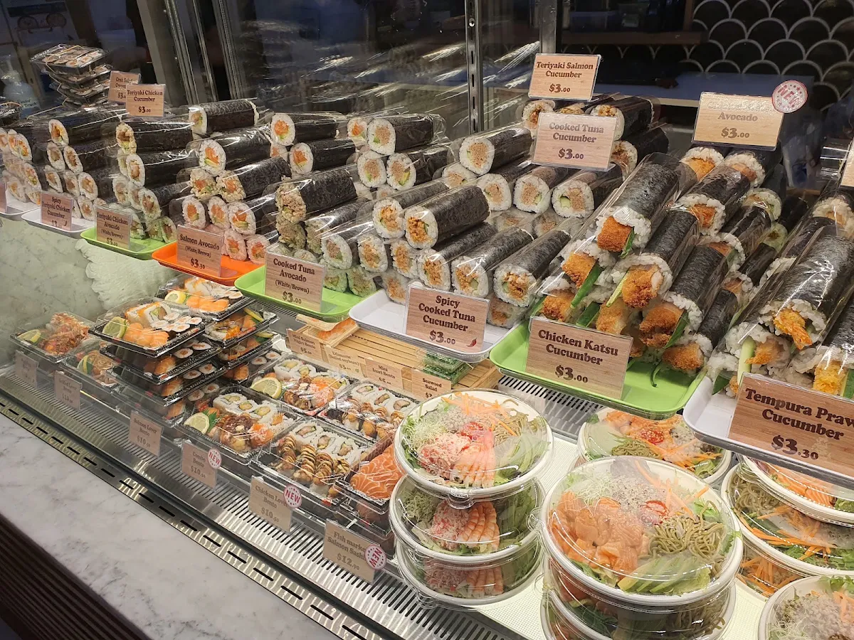 Vibe, Akira Sushi