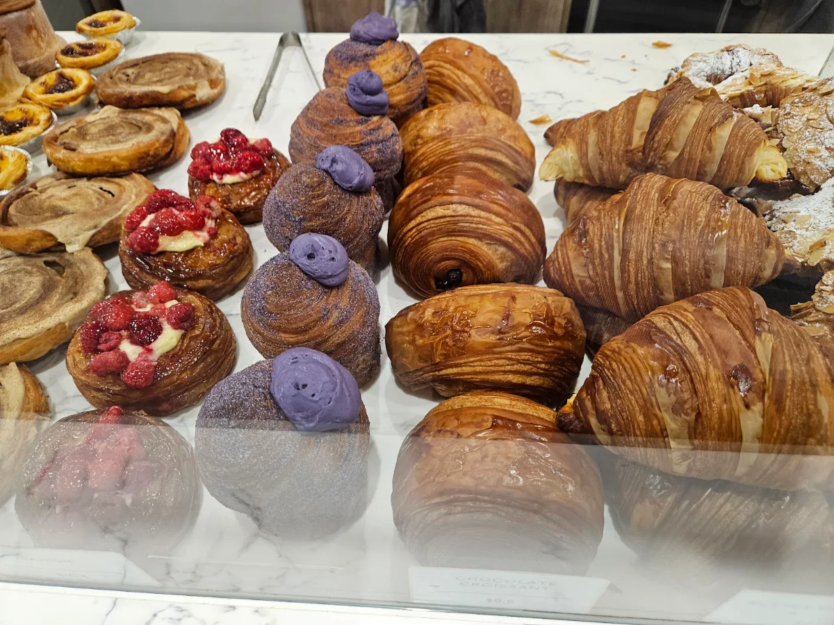 Food & drink, L'Anse French Café & Croissanterie