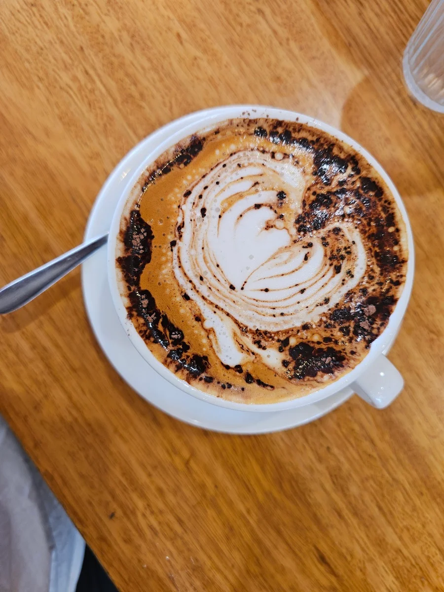Food & drink, L'Anse French Café & Croissanterie
