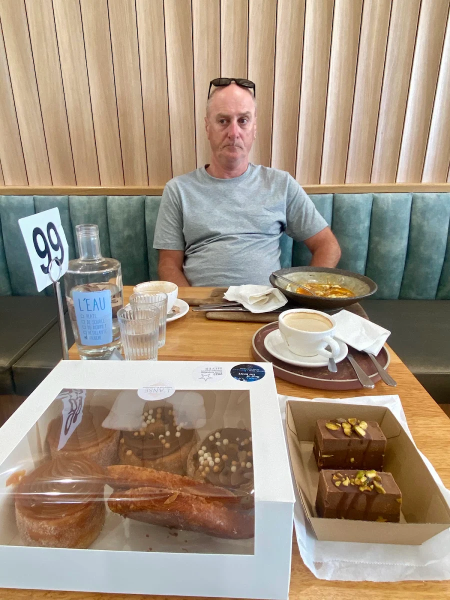 Food & drink, L'Anse French Café & Croissanterie