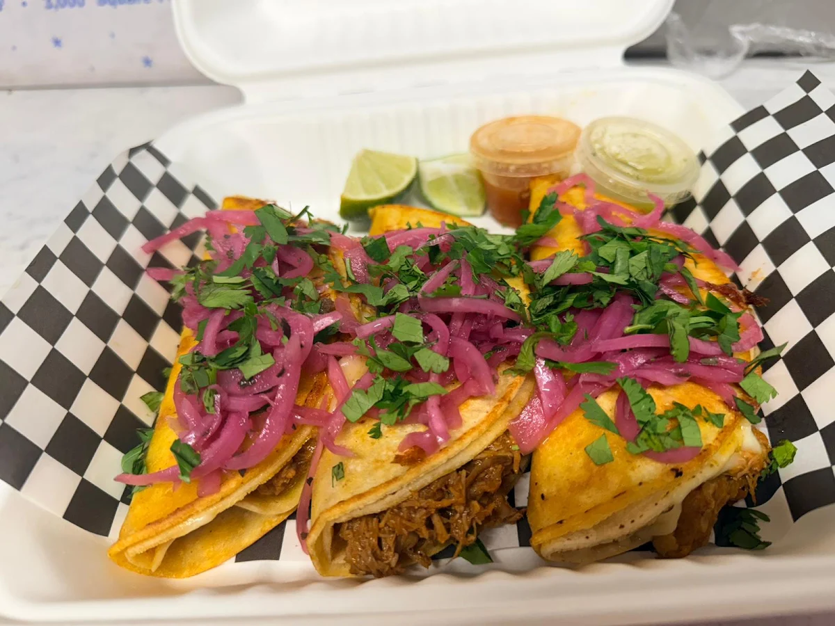 Food & drink, Las Chulas Tobermory