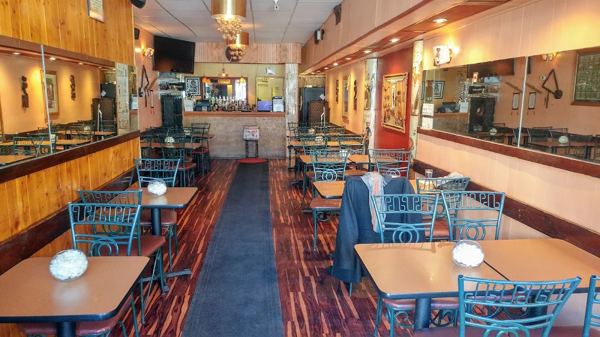 Vibe, African Palace