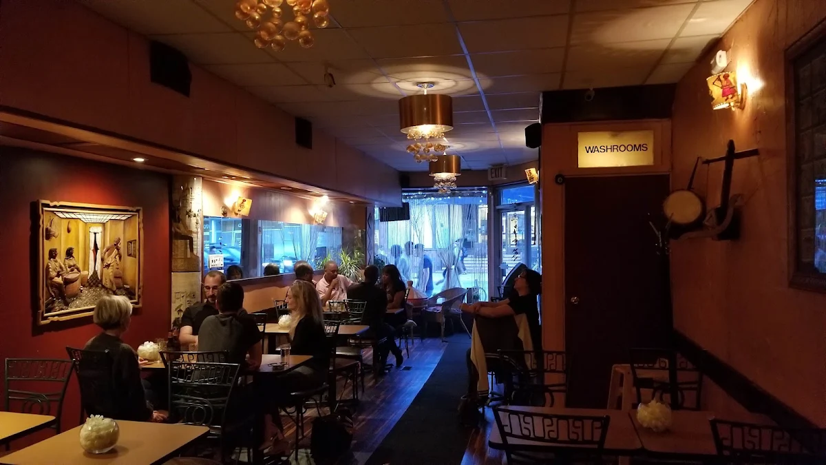 Vibe, African Palace