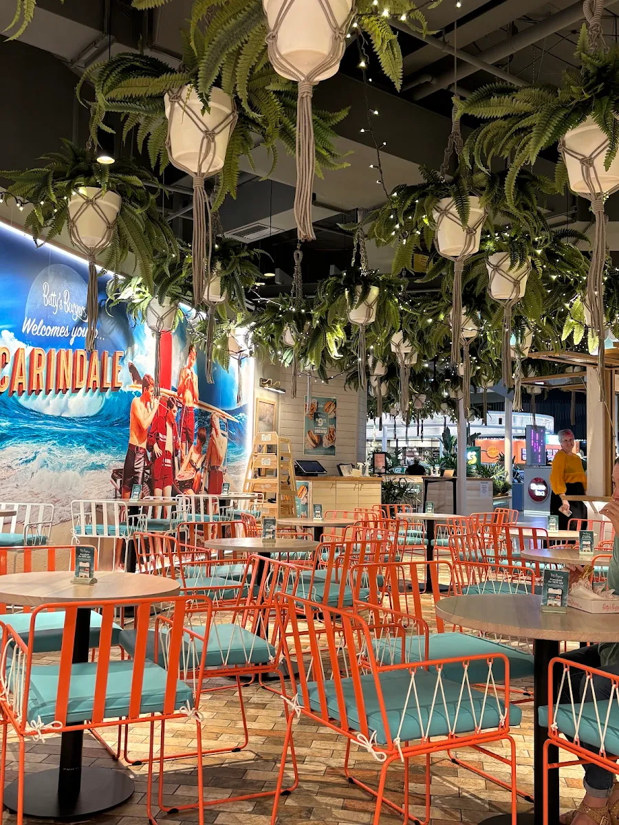 Vibe, Betty's Burgers