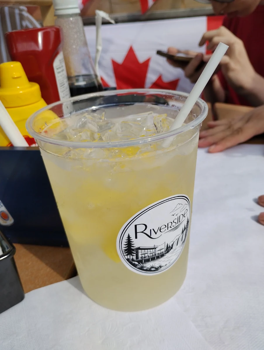 Food & drink, The Riverside Restaurant
