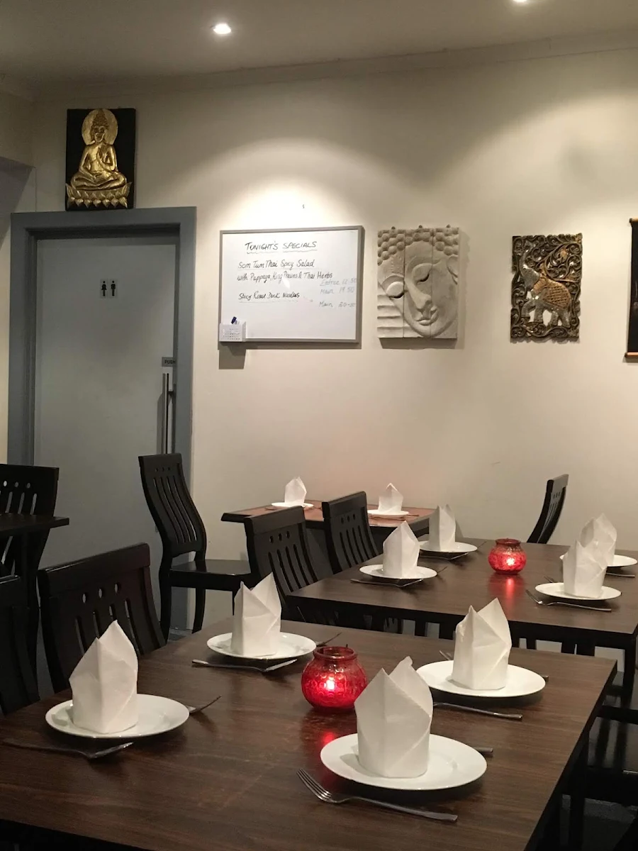 Vibe, Pranee Thai Restaurant