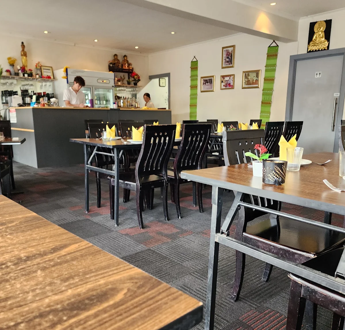Vibe, Pranee Thai Restaurant