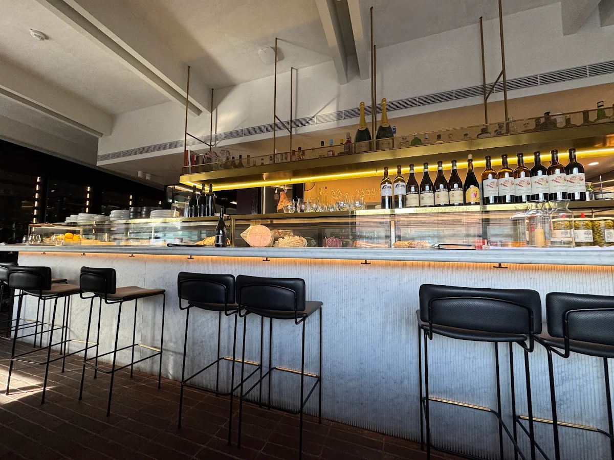 Vibe, Enoteca Boccaccio