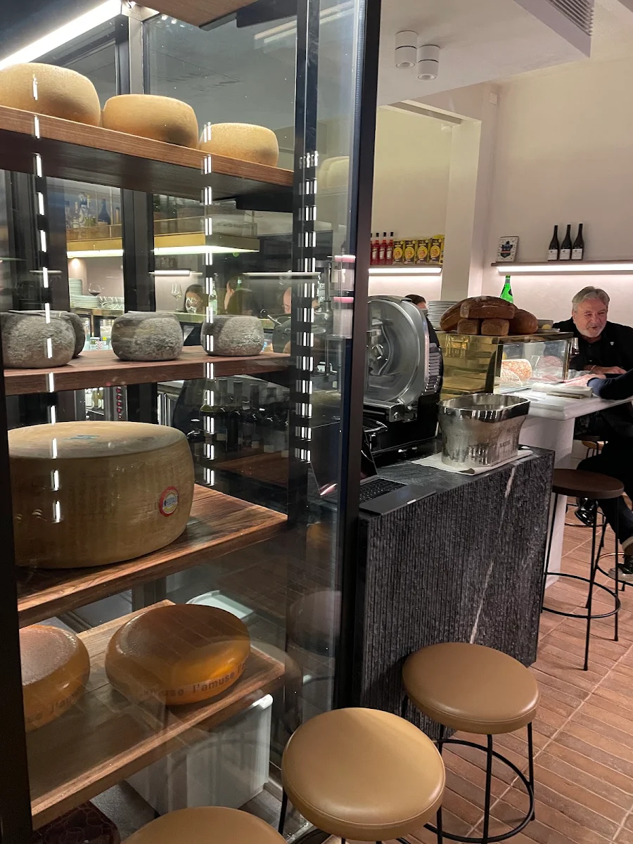 Vibe, Enoteca Boccaccio