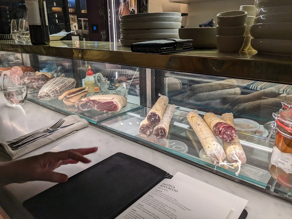 Vibe, Enoteca Boccaccio