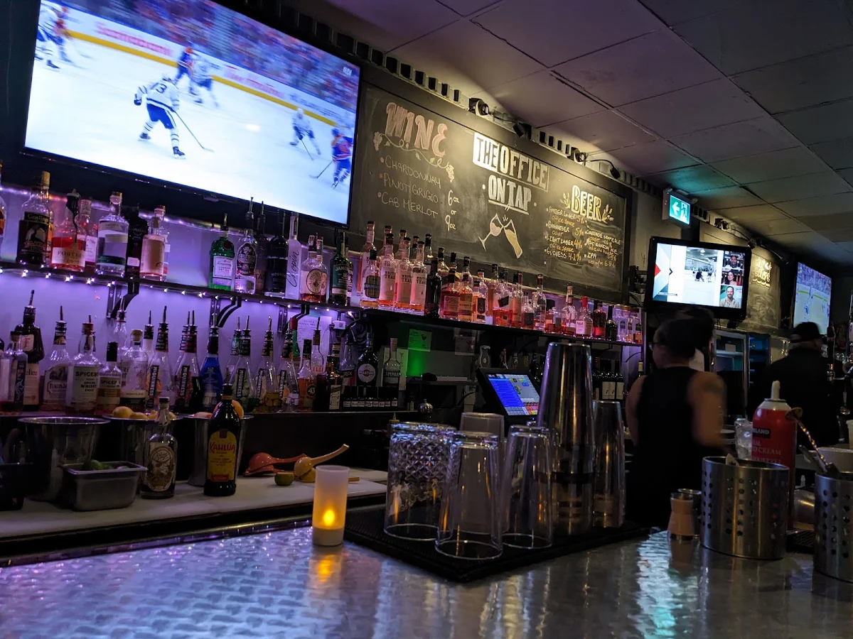 Vibe, The Office Tap & Grill
