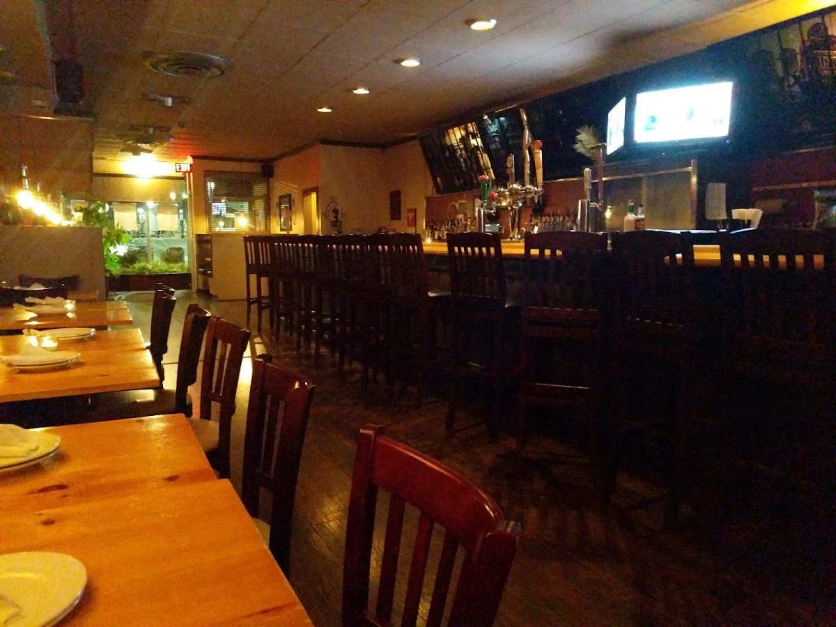 Vibe, The Office Tap & Grill