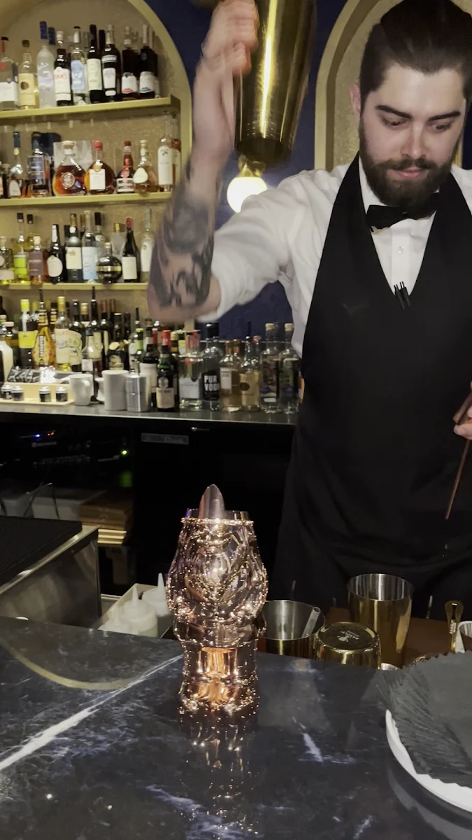 Food & drink, Le Bijou • Salon à cocktails
