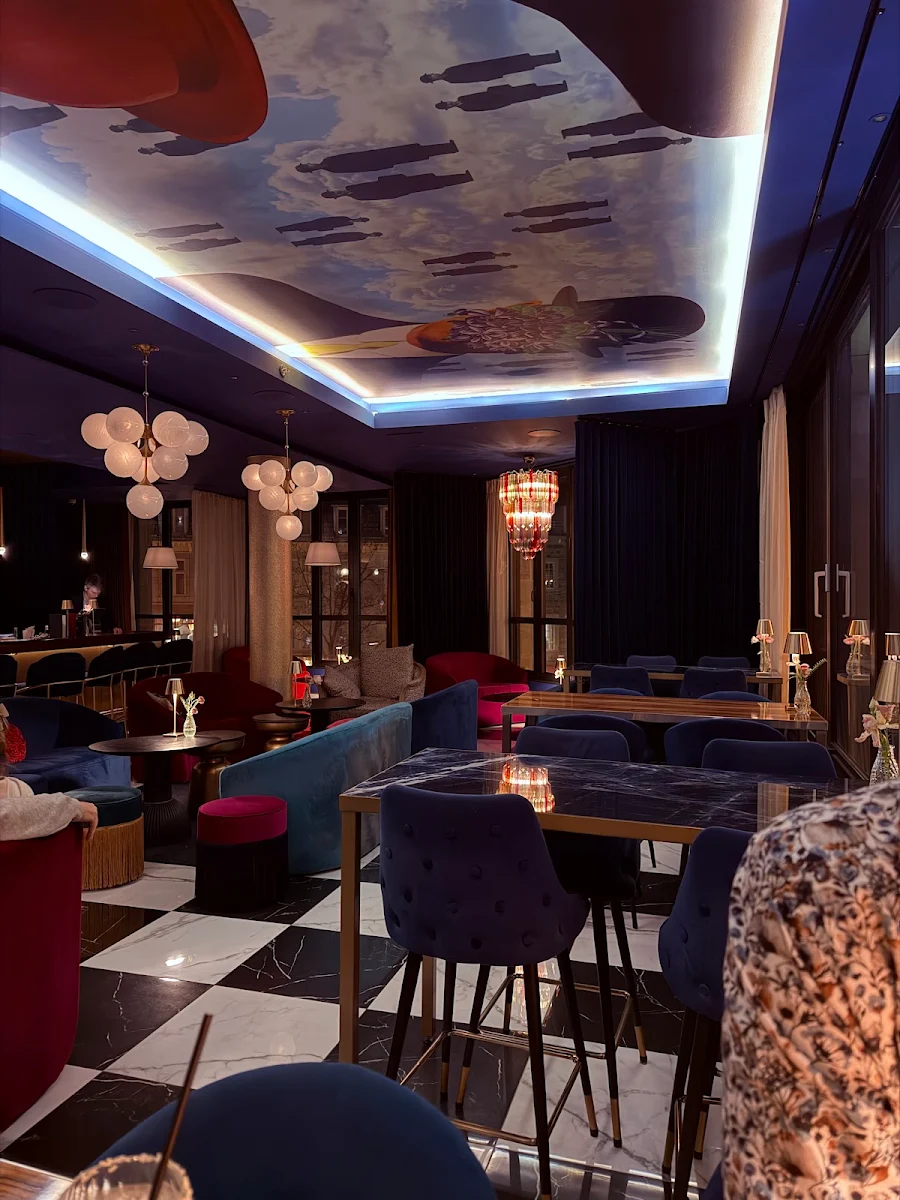 Vibe, Le Bijou • Salon à cocktails
