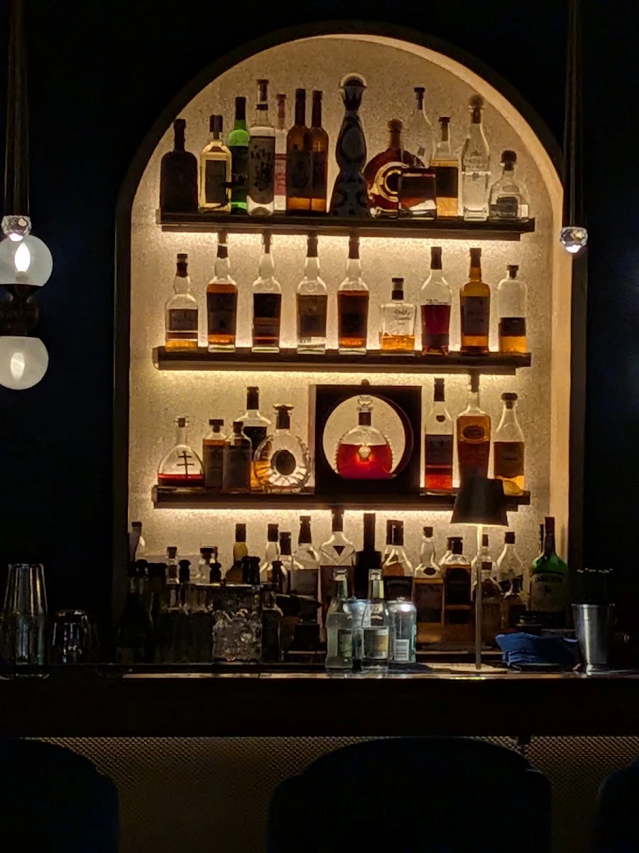 Vibe, Le Bijou • Salon à cocktails