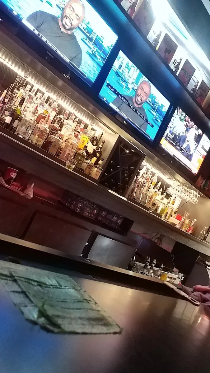 Vibe, Sportscenter Bar & Grill Ltd